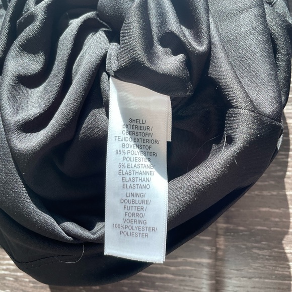 NWT AIDAN BY AIDAN MATTOX VELVET OFF SHOULDER DRESS BLACK SIZE 0 - Picture 5 of 6